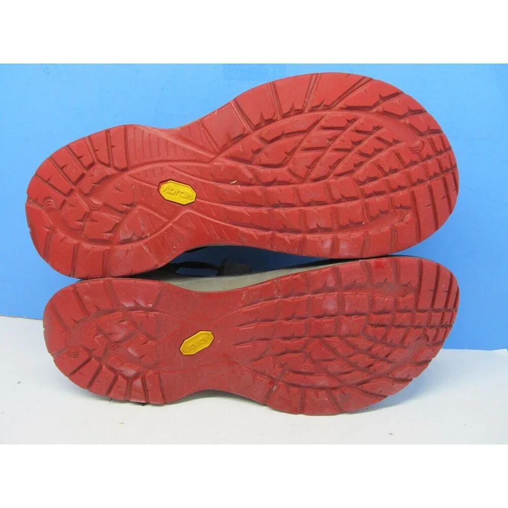Chaco pre owned